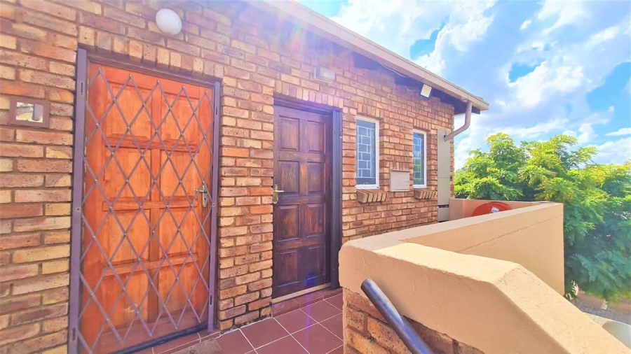 To Let  Bedroom Property for Rent in Highveld Gauteng