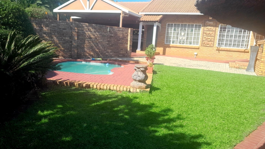 3 Bedroom Property for Sale in Wierda Park Gauteng