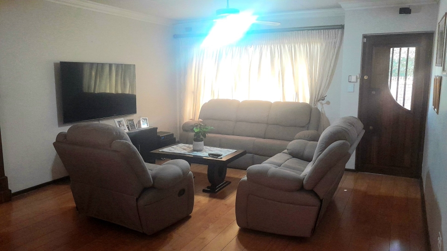 3 Bedroom Property for Sale in Wierda Park Gauteng