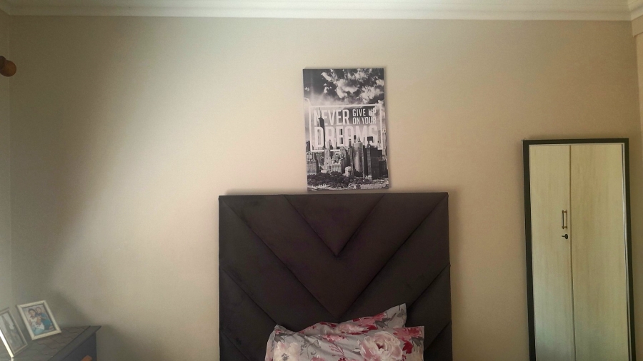 3 Bedroom Property for Sale in Wierda Park Gauteng