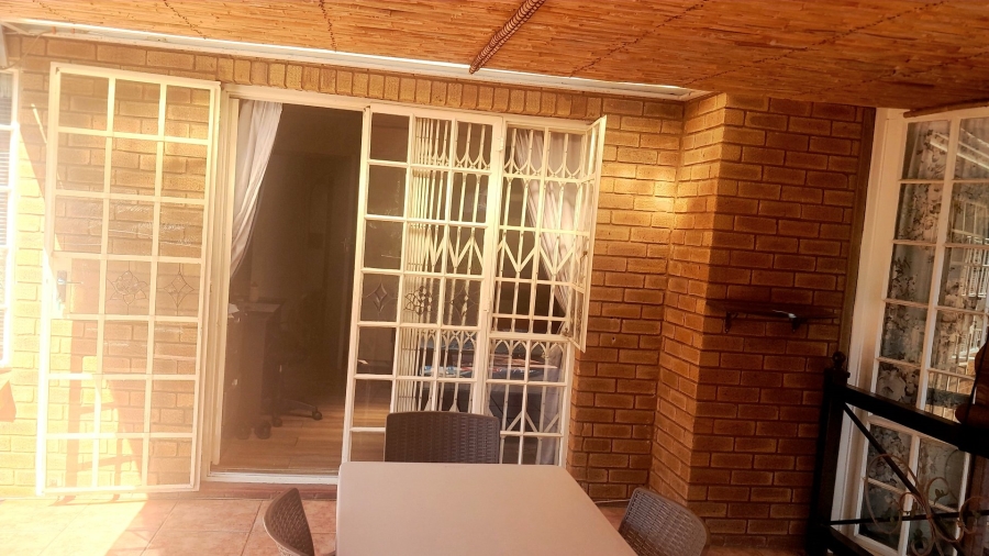 3 Bedroom Property for Sale in Wierda Park Gauteng