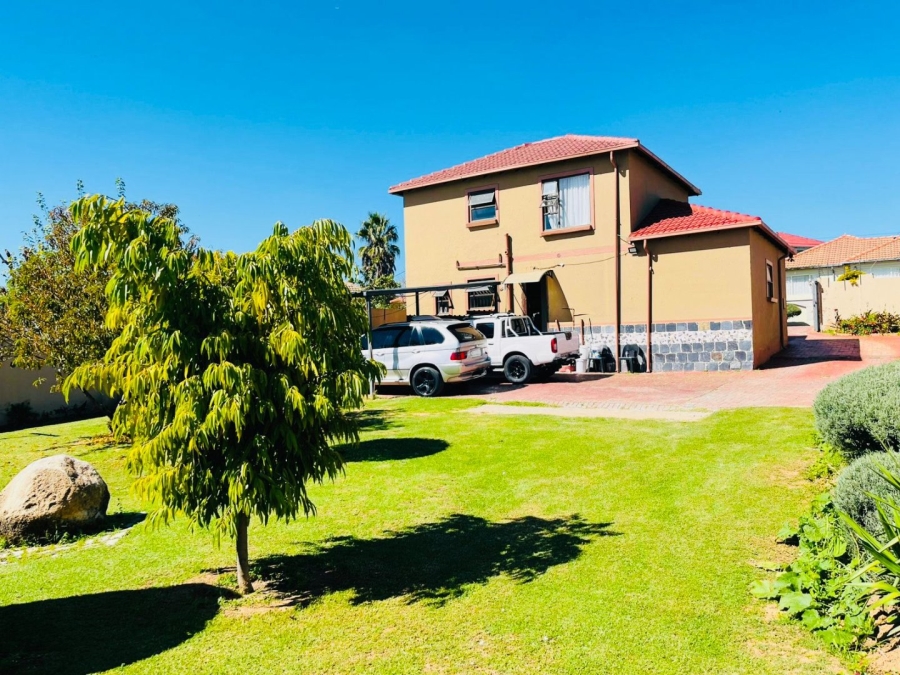 4 Bedroom Property for Sale in Cosmo City Gauteng