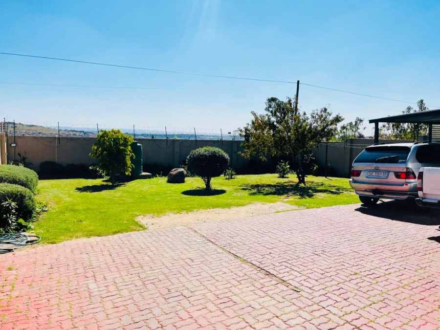 4 Bedroom Property for Sale in Cosmo City Gauteng