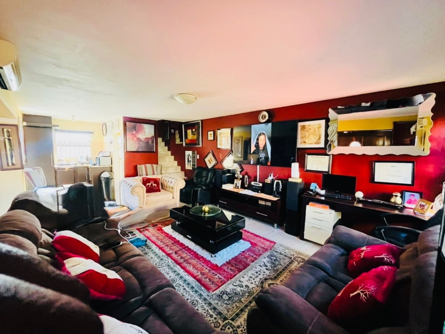 4 Bedroom Property for Sale in Cosmo City Gauteng