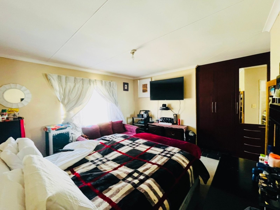 4 Bedroom Property for Sale in Cosmo City Gauteng
