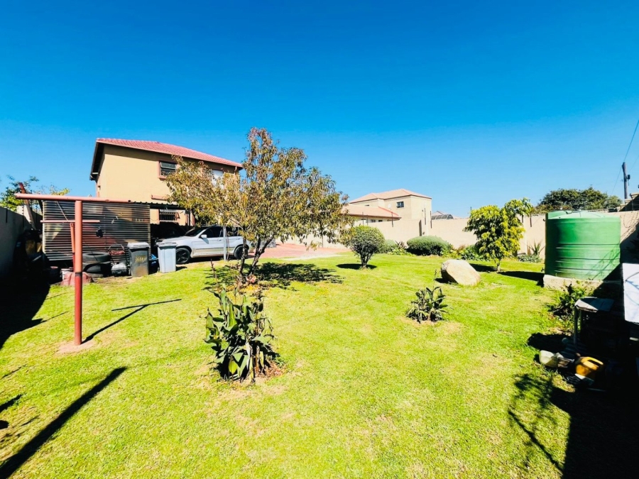4 Bedroom Property for Sale in Cosmo City Gauteng