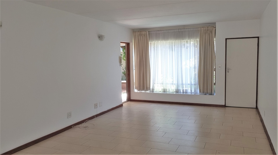 To Let 2 Bedroom Property for Rent in Atholl Gauteng