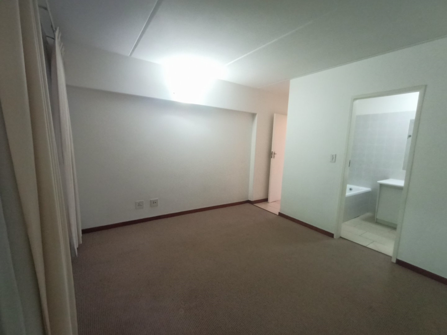 To Let 2 Bedroom Property for Rent in Atholl Gauteng