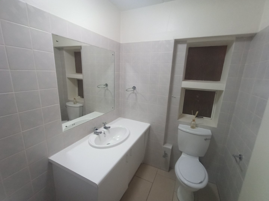 To Let 2 Bedroom Property for Rent in Atholl Gauteng