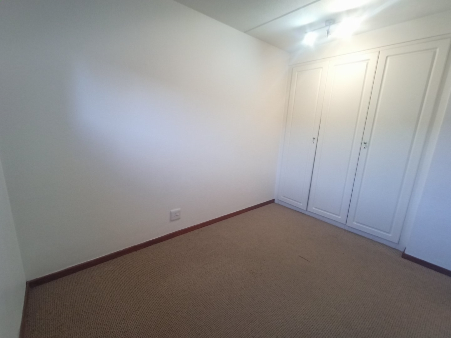 To Let 2 Bedroom Property for Rent in Atholl Gauteng