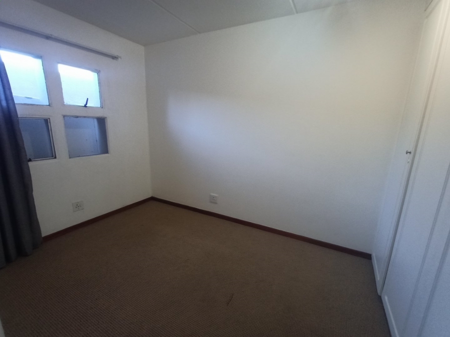 To Let 2 Bedroom Property for Rent in Atholl Gauteng