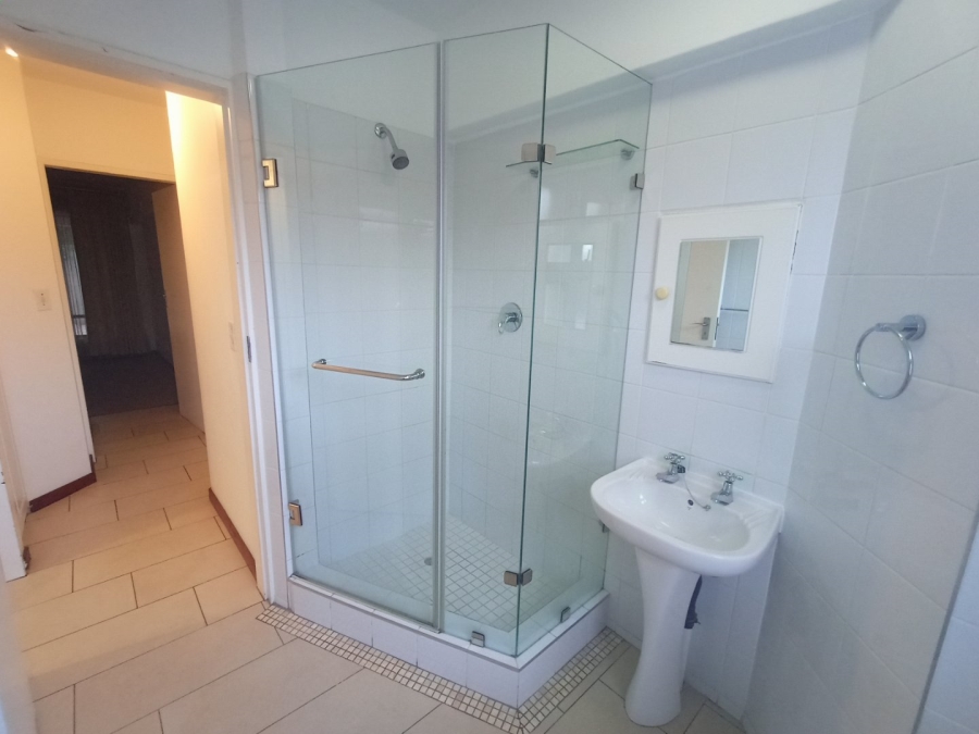 To Let 2 Bedroom Property for Rent in Atholl Gauteng