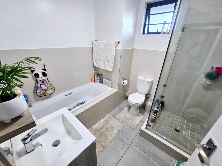 2 Bedroom Property for Sale in Amberfield Gauteng