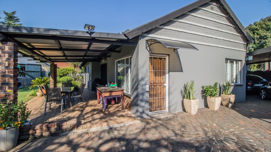 3 Bedroom Property for Sale in Bonaero Park Gauteng