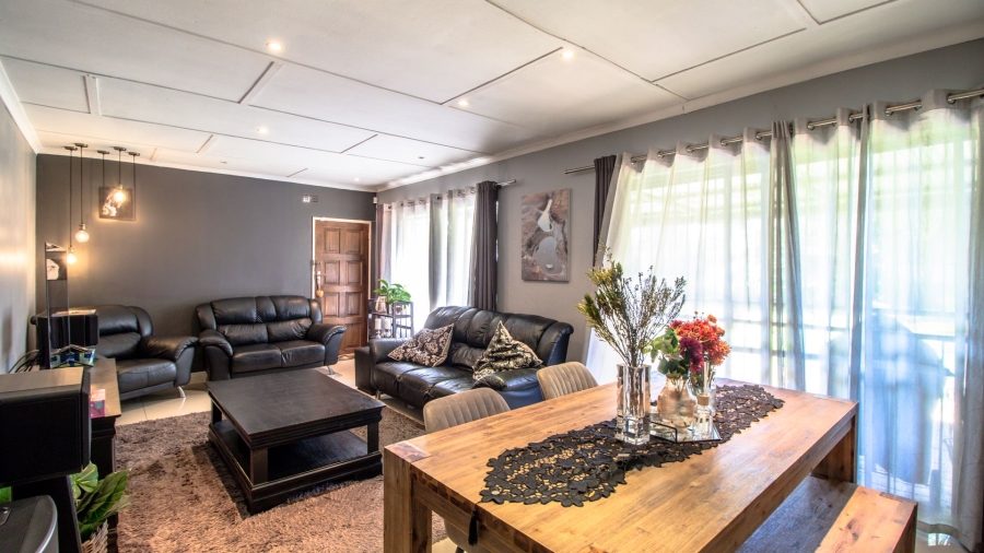 3 Bedroom Property for Sale in Bonaero Park Gauteng