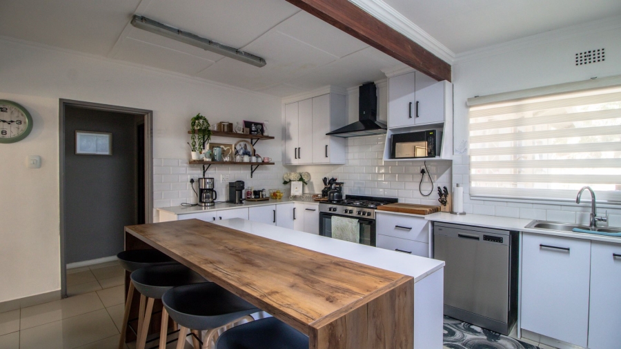3 Bedroom Property for Sale in Bonaero Park Gauteng