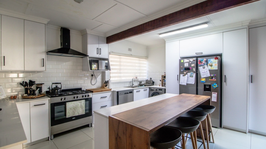 3 Bedroom Property for Sale in Bonaero Park Gauteng