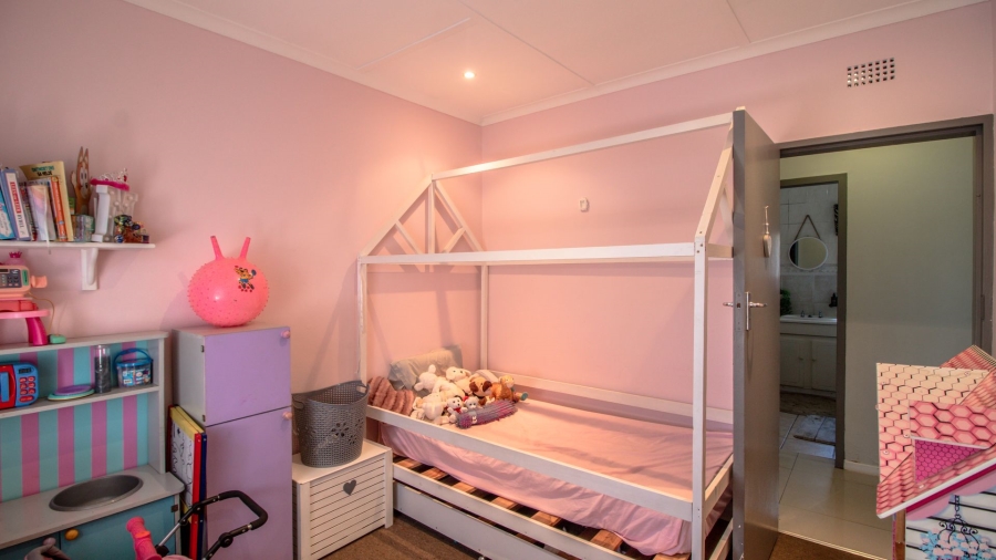 3 Bedroom Property for Sale in Bonaero Park Gauteng