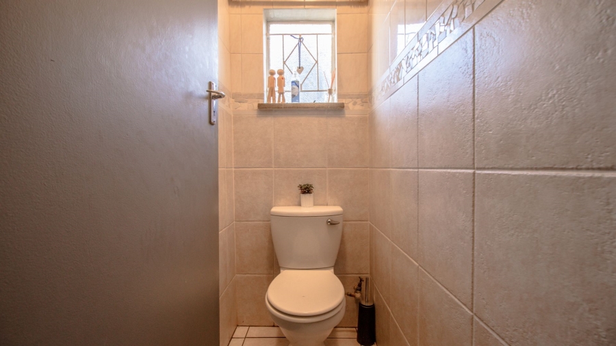 3 Bedroom Property for Sale in Bonaero Park Gauteng