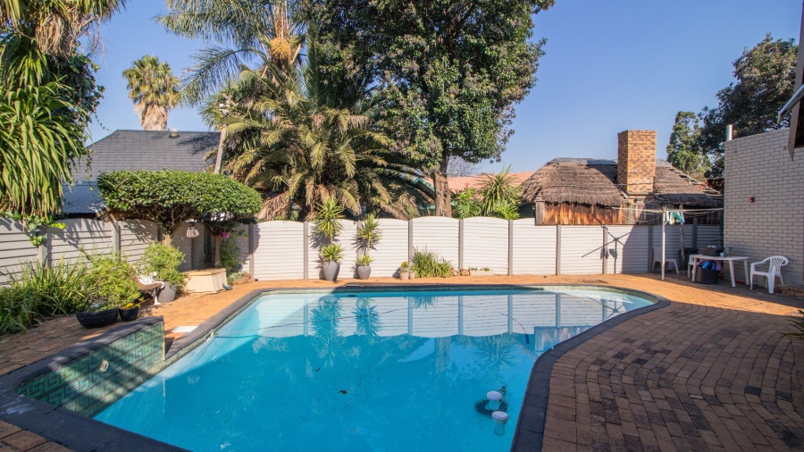 3 Bedroom Property for Sale in Bonaero Park Gauteng