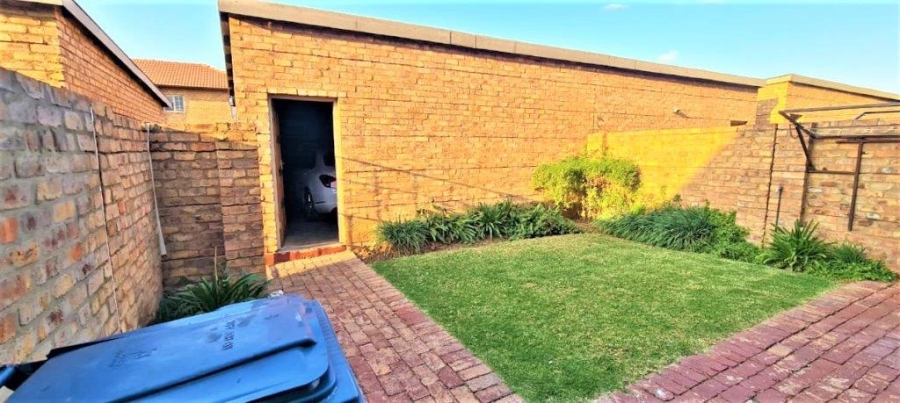 To Let 3 Bedroom Property for Rent in Annlin Gauteng