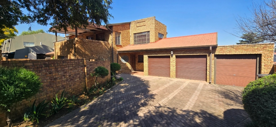 4 Bedroom Property for Sale in Bassonia Gauteng