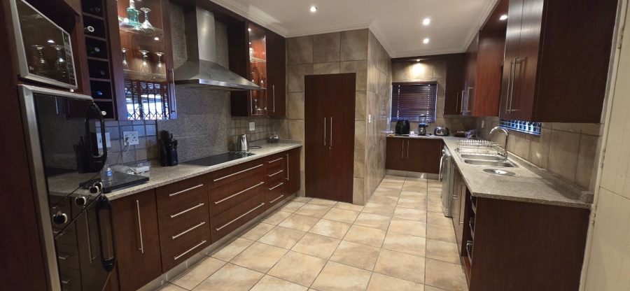 4 Bedroom Property for Sale in Bassonia Gauteng