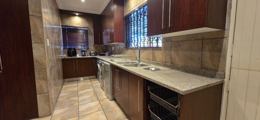 4 Bedroom Property for Sale in Bassonia Gauteng