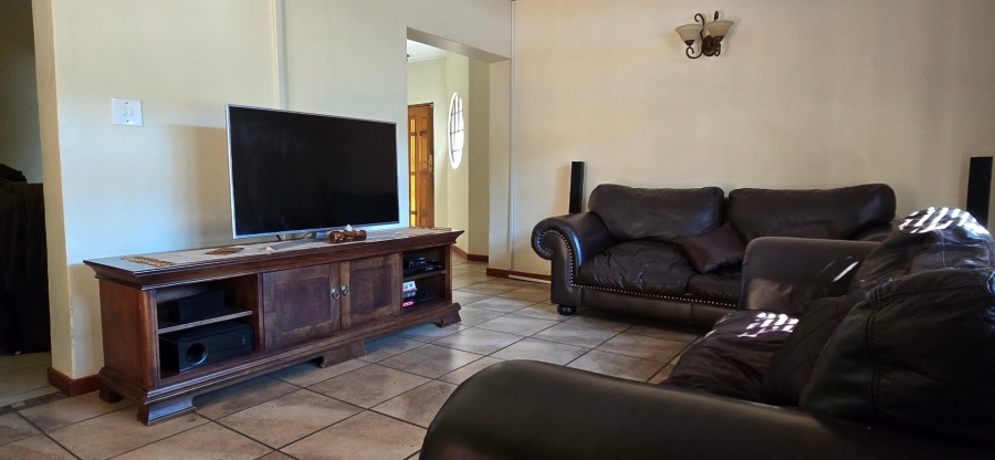 4 Bedroom Property for Sale in Bassonia Gauteng