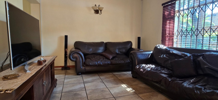 4 Bedroom Property for Sale in Bassonia Gauteng