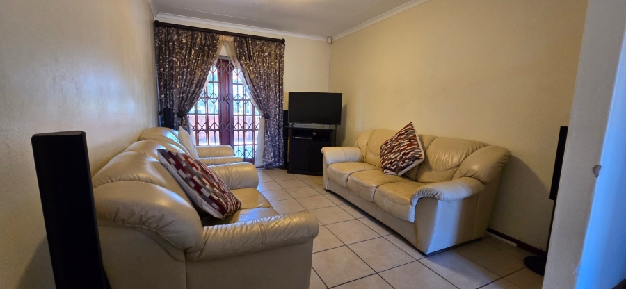 4 Bedroom Property for Sale in Bassonia Gauteng