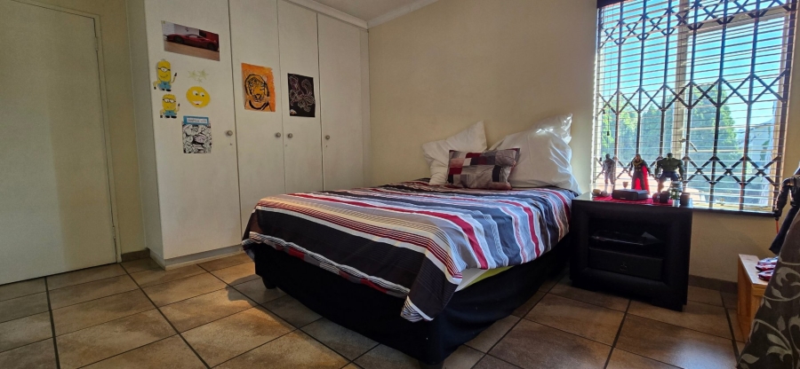 4 Bedroom Property for Sale in Bassonia Gauteng