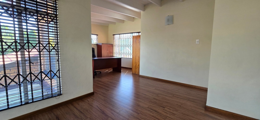 4 Bedroom Property for Sale in Bassonia Gauteng