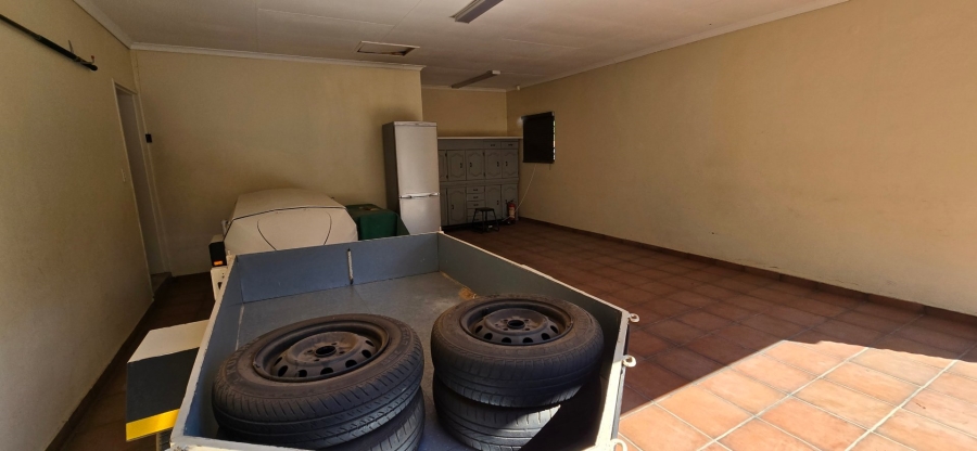 4 Bedroom Property for Sale in Bassonia Gauteng