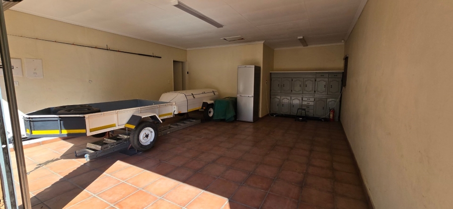 4 Bedroom Property for Sale in Bassonia Gauteng