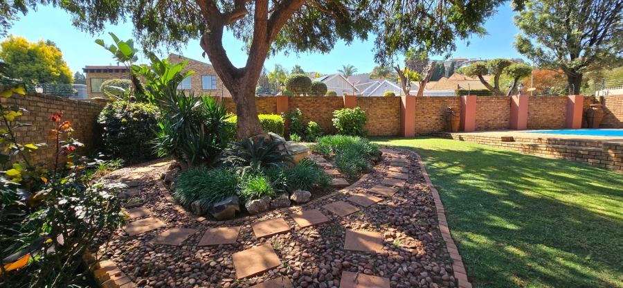 4 Bedroom Property for Sale in Bassonia Gauteng