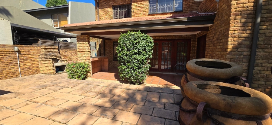 4 Bedroom Property for Sale in Bassonia Gauteng