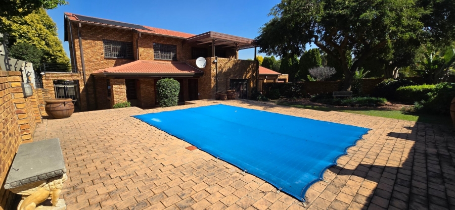 4 Bedroom Property for Sale in Bassonia Gauteng