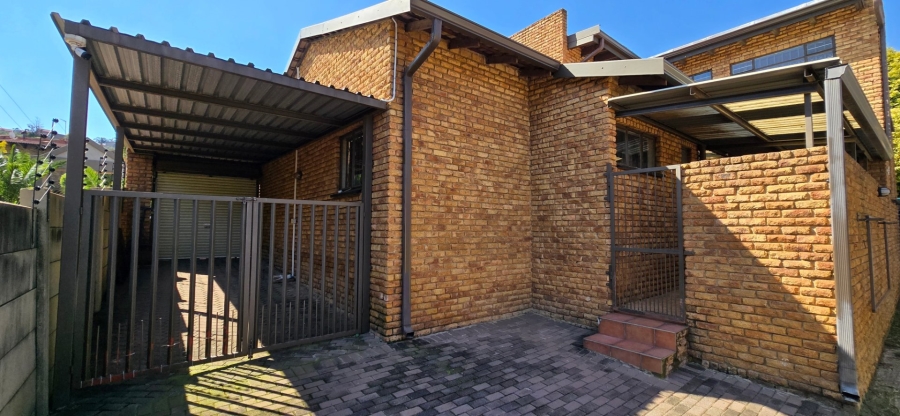 4 Bedroom Property for Sale in Bassonia Gauteng