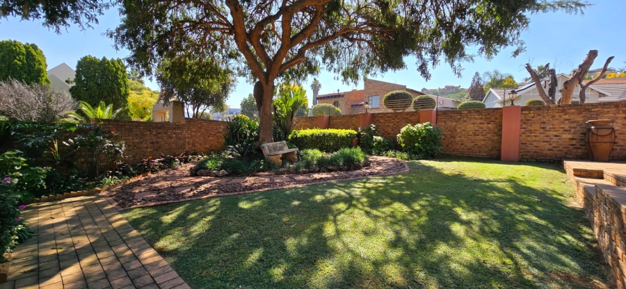 4 Bedroom Property for Sale in Bassonia Gauteng