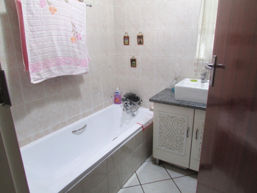3 Bedroom Property for Sale in Vanderbijlpark SE 2 Gauteng
