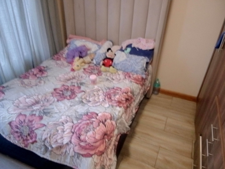 5 Bedroom Property for Sale in Rooihuiskraal North Gauteng