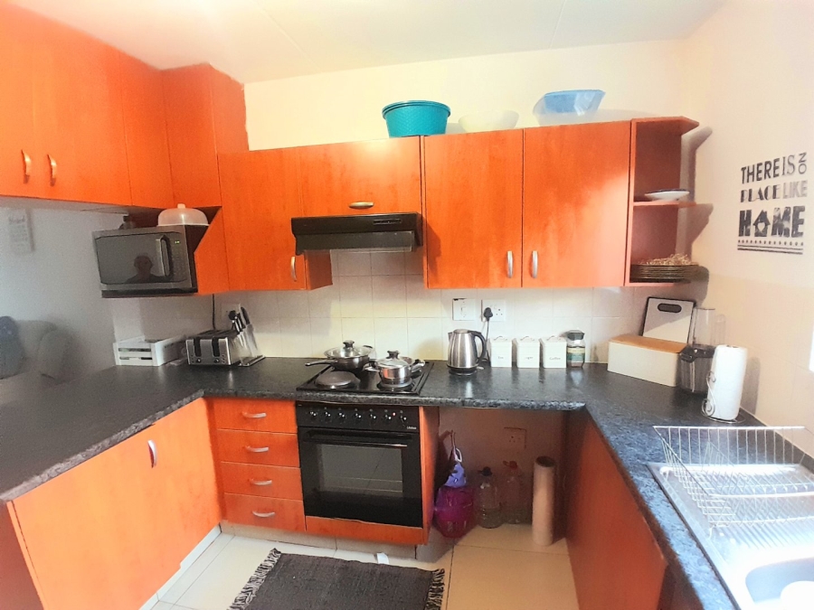 2 Bedroom Property for Sale in Vorna Valley Gauteng