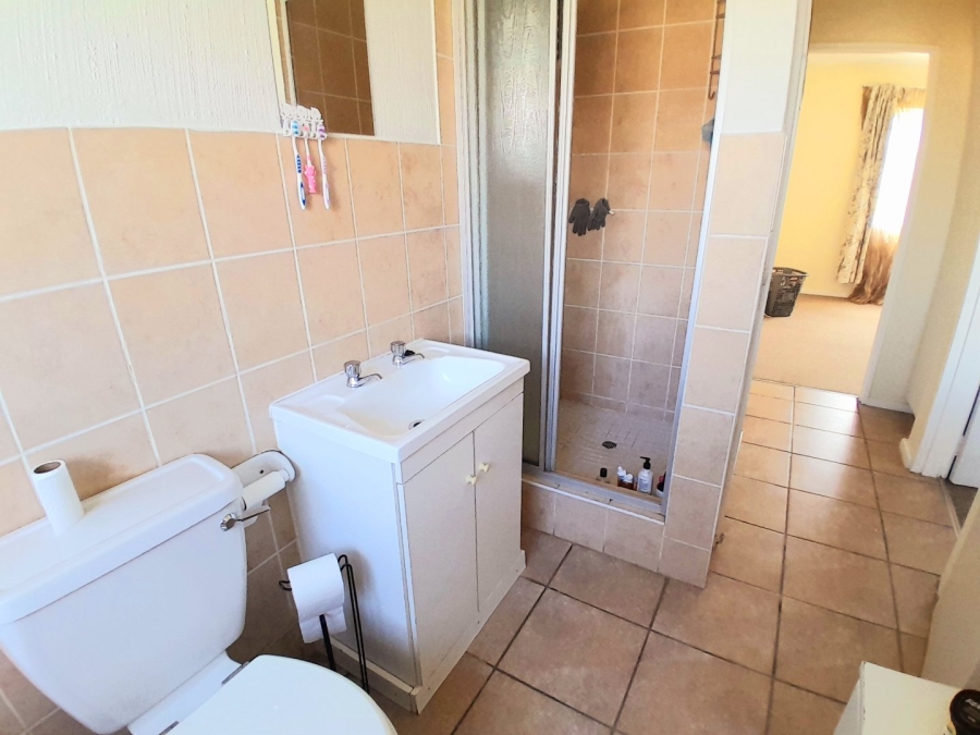 2 Bedroom Property for Sale in Vorna Valley Gauteng