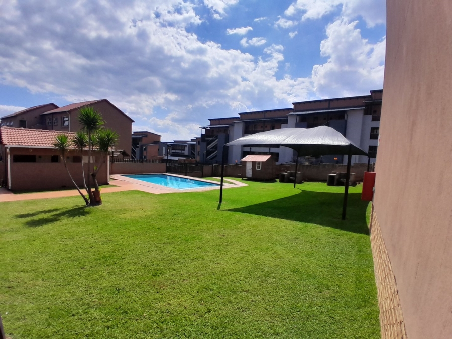 2 Bedroom Property for Sale in Vorna Valley Gauteng
