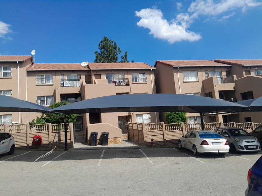 2 Bedroom Property for Sale in Vorna Valley Gauteng