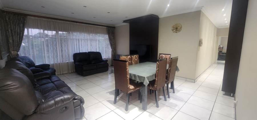 4 Bedroom Property for Sale in Laudium Gauteng