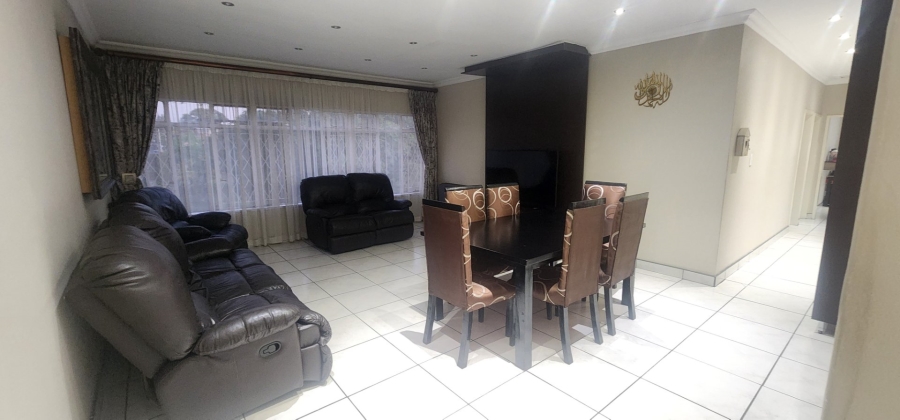 4 Bedroom Property for Sale in Laudium Gauteng