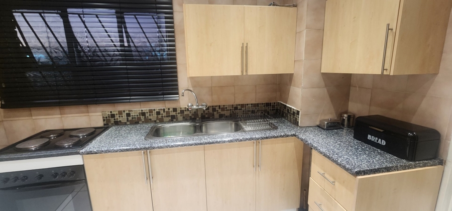 4 Bedroom Property for Sale in Laudium Gauteng