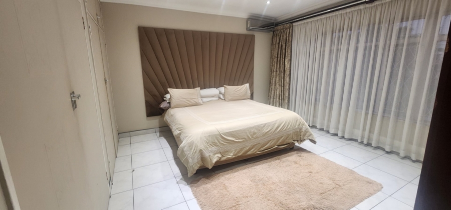 4 Bedroom Property for Sale in Laudium Gauteng